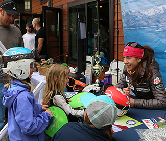 Lila Lapanja signing autographs