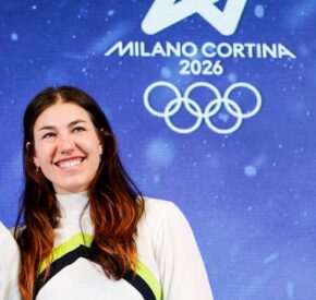 lila lapanja with Olympic rings