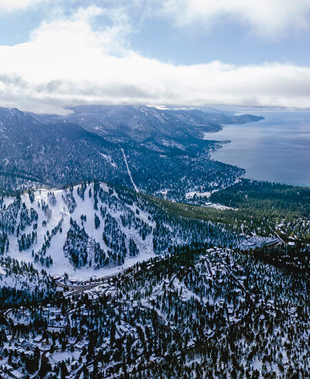 scenery of the lake and mountain from highway 431lookout point