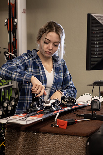 Rental Technician at Diamond Peak
